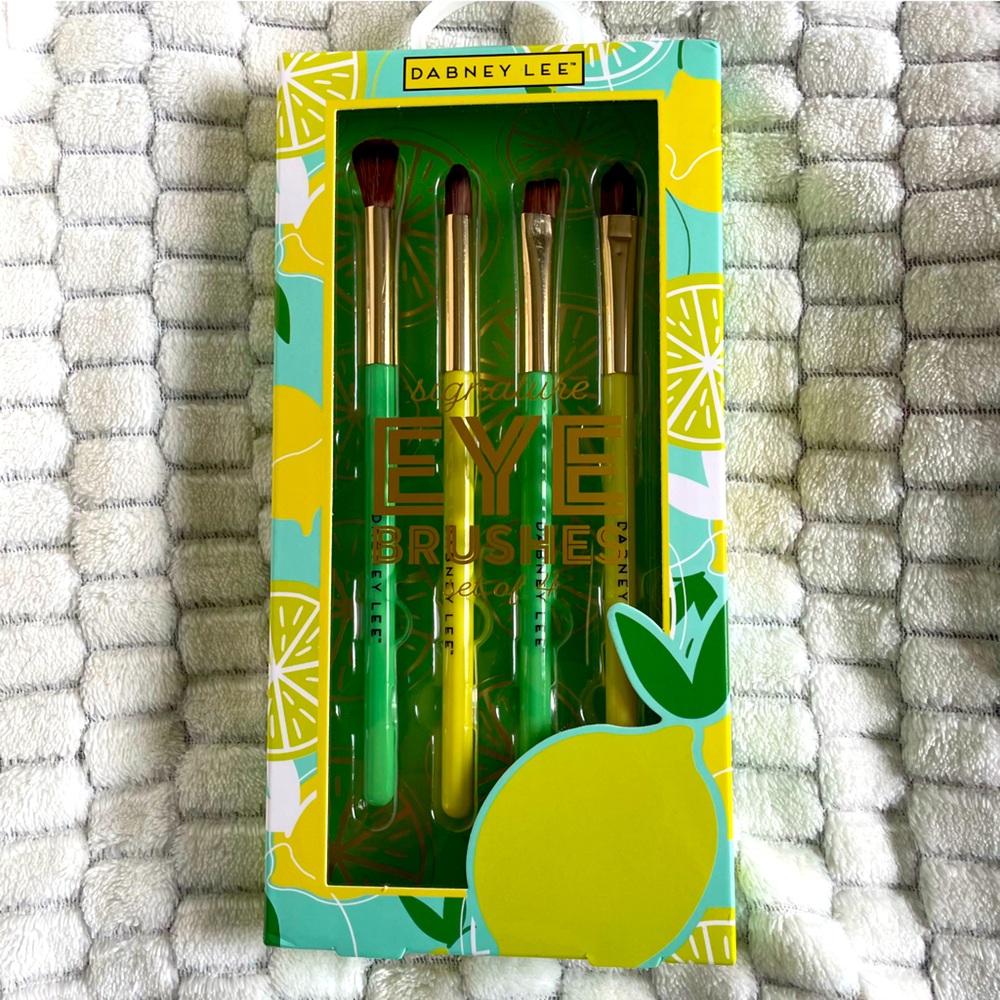 Set of 4 Eye Brushes